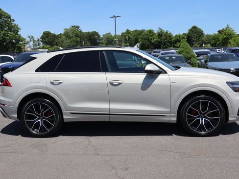 Used 2022 Audi Q8 Premium Plus w/ Premium Plus Package AWD/4WD image 4