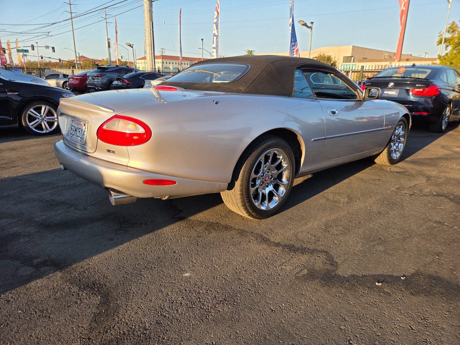 Used 2000 Jaguar XK8 Convertible RWD image 4