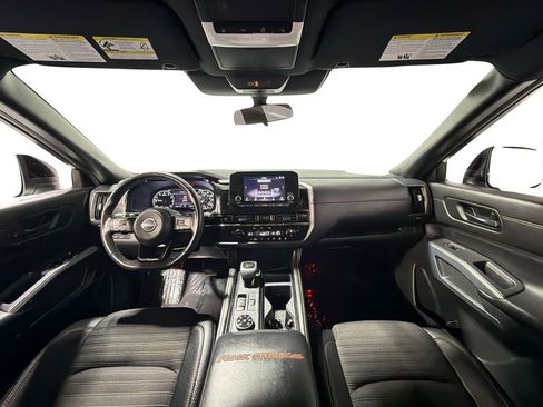Used 2025 Nissan Pathfinder Rock Creek image 21