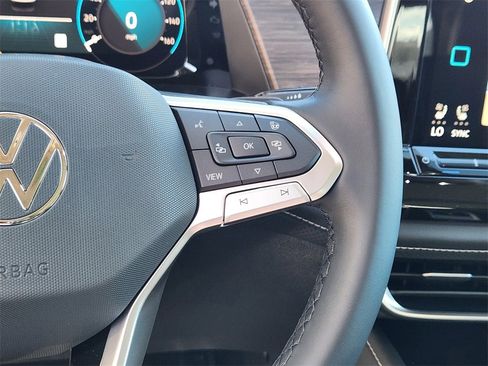 New 2026 Volkswagen Atlas SEL Premium R-Line image 10