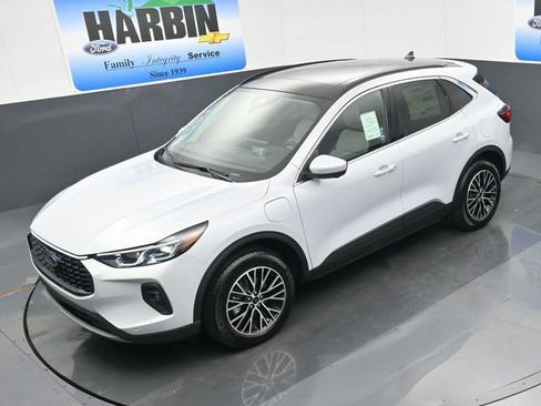 New 2025 Ford Escape SE w/ PHEV Premium Package image 24