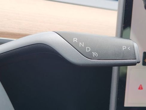 Used 2020 Tesla Model 3 Standard Range Plus RWD image 16