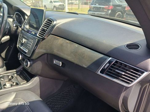 Used 2018 Mercedes-Benz GLE 350 w/ Premium 1 Package image 18