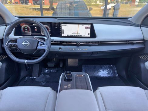 Used 2023 Nissan Ariya FWD image 11