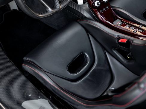 Used 2015 McLaren P1 RWD image 14