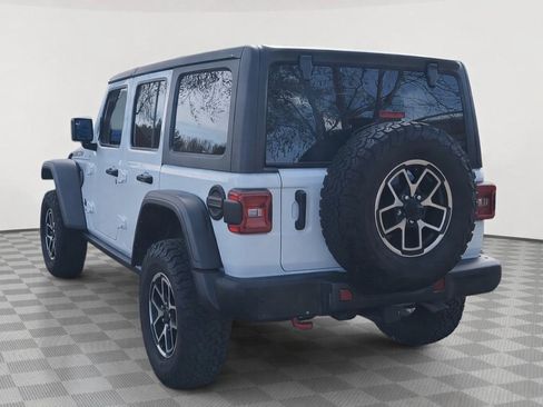 Used 2024 Jeep Wrangler Unlimited Rubicon w/ Capability Package image 5