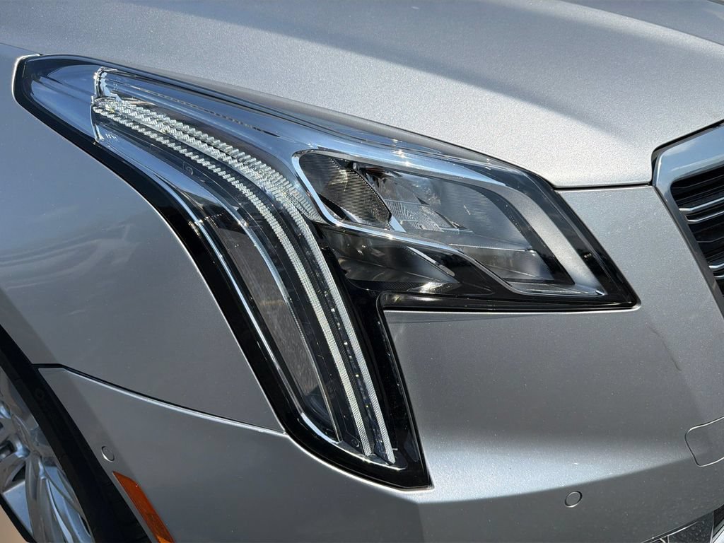 Certified 2018 Cadillac XTS Luxury FWD image 11