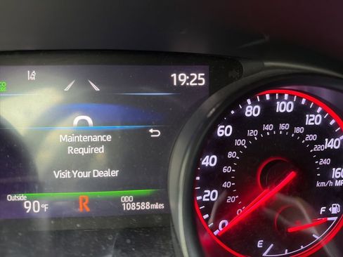 Used 2021 Toyota Camry XSE image 10