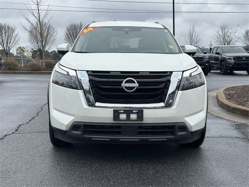 Certified 2024 Nissan Pathfinder SV image 2