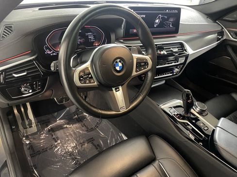 Used 2023 BMW M550i xDrive image 11