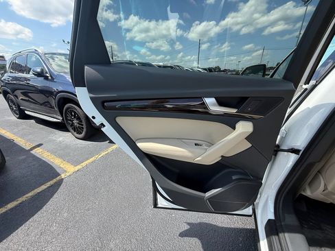 Used 2018 Audi Q5 2.0T Premium Plus AWD/4WD image 18