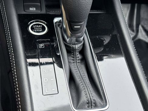 Used 2023 Nissan Kicks SR image 20