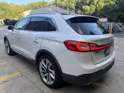 Used 2018 Lincoln MKX Reserve w/ Driver Assistance Package FWD image 14