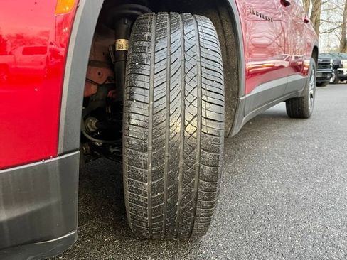 Used 2022 Chevrolet Traverse RS image 14