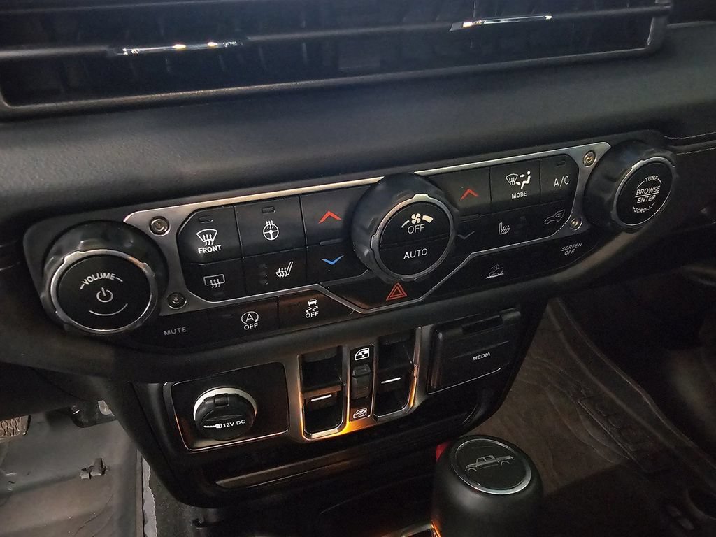 Used 2025 Jeep Gladiator Sport AWD/4WD image 21