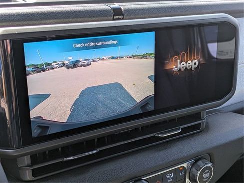 New 2025 Jeep Gladiator Sport image 18