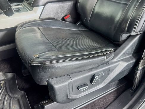 Used 2017 Ford F150 Lariat image 23