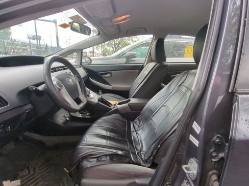 Used 2013 Toyota Prius Two FWD image 6