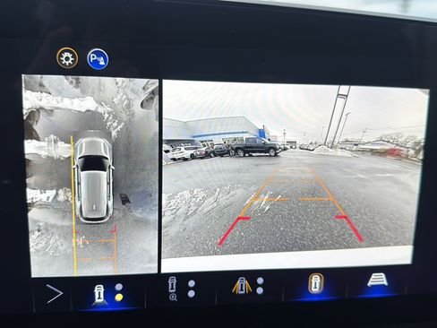 Used 2025 Chevrolet Equinox LT w/ Convenience Package II image 36