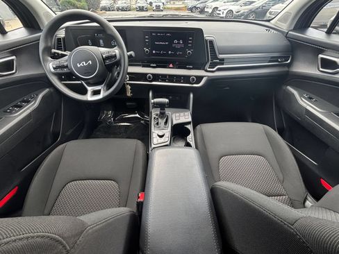 Used 2025 Kia Sportage LX FWD image 32