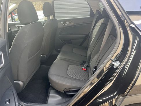 Used 2024 Kia Sportage LX image 21