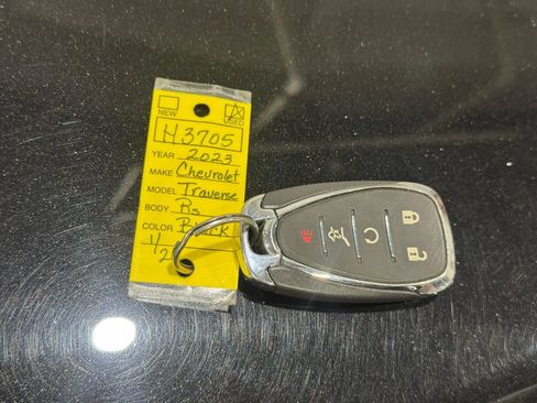 Used 2023 Chevrolet Traverse RS AWD/4WD image 47