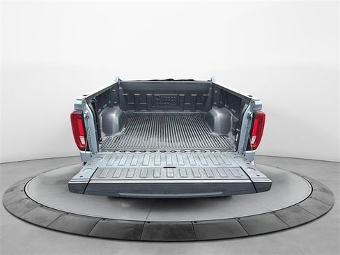 Used 2024 GMC Sierra 1500 SLT image 21