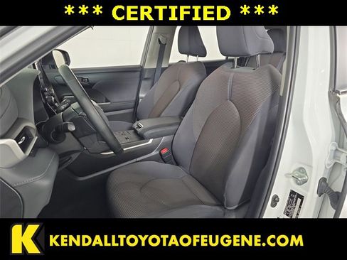 Certified 2023 Toyota Highlander LE image 16