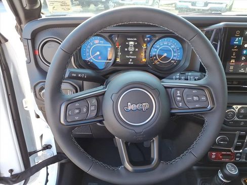 New 2025 Jeep Wrangler Unlimited Rubicon image 12