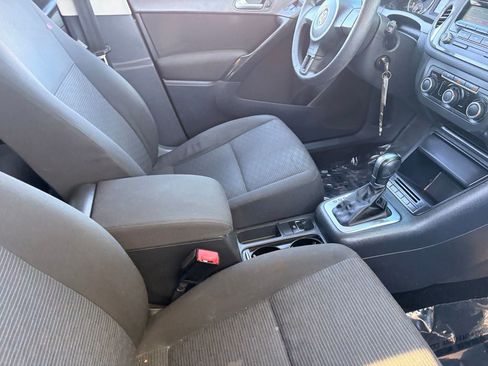 Used 2012 Volkswagen Tiguan S FWD image 12