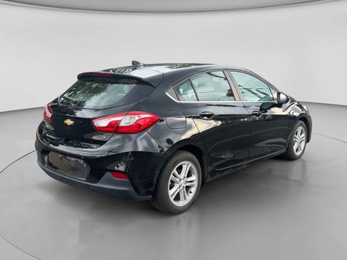 Used 2017 Chevrolet Cruze LT w/ Convenience Package FWD image 5