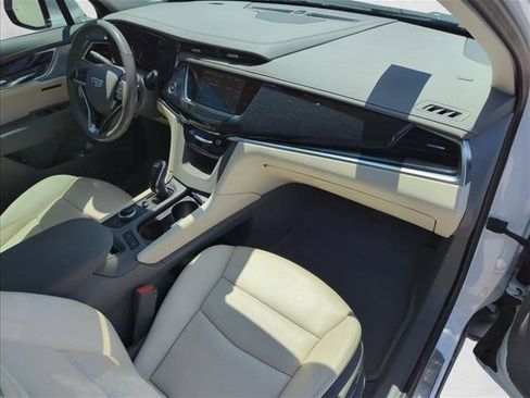 Used 2024 Cadillac XT6 Premium Luxury FWD image 24