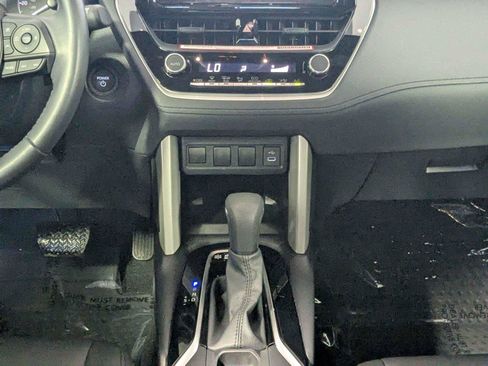 Used 2024 Toyota Corolla Cross AWD Hybrid image 41