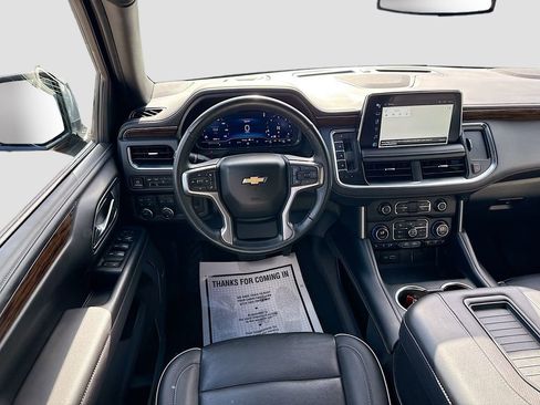 Used 2024 Chevrolet Suburban Premier AWD/4WD image 24