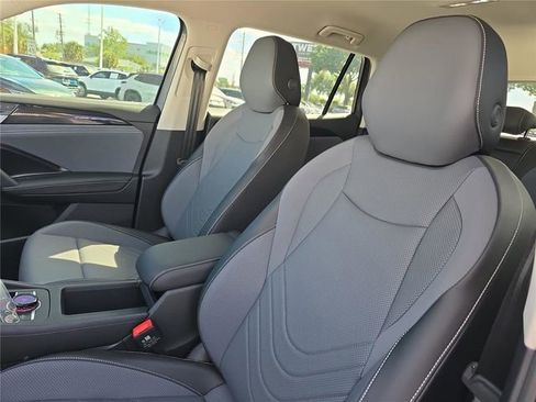 New 2026 Volkswagen Tiguan SE AWD/4WD image 16