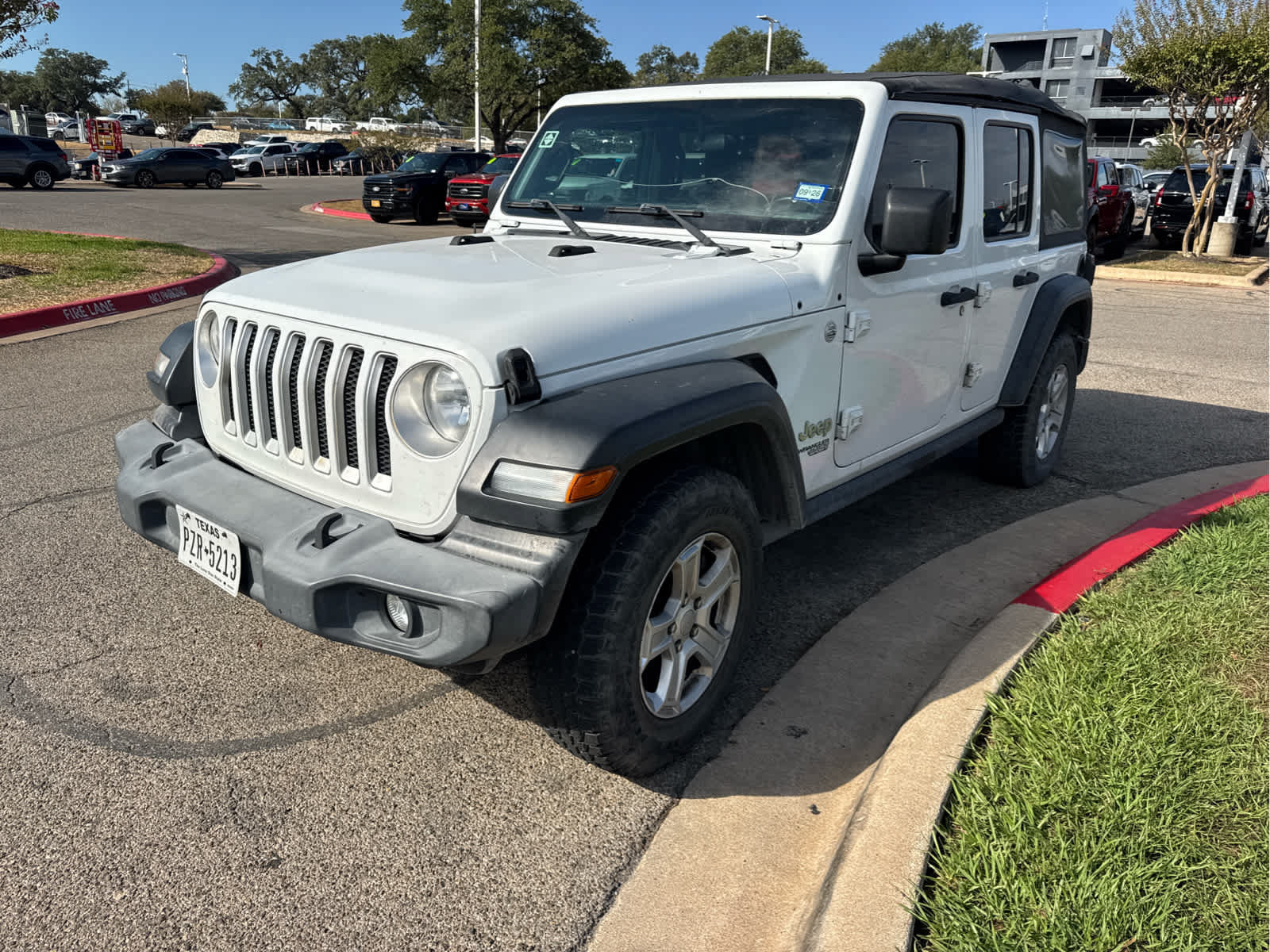 Used 2018 Jeep Wrangler Unlimited Sport S AWD/4WD image 2