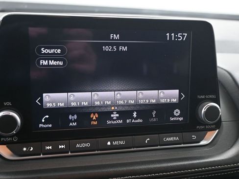 Used 2024 Nissan Rogue SV image 17