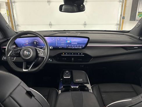 Used 2025 Buick Enclave Sport Touring image 16