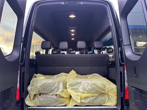 Used 2019 Mercedes-Benz Sprinter 2500 image 19