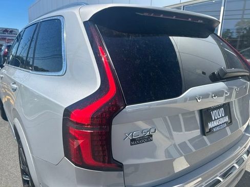 Certified 2025 Volvo XC90 B6 Plus AWD/4WD image 10