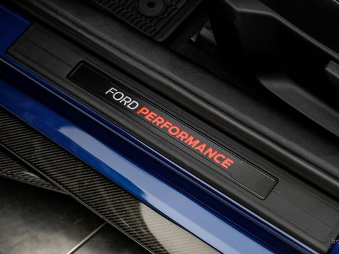 Used 2022 Ford Mustang Shelby GT500 w/ Carbon Fiber Track Pack image 35