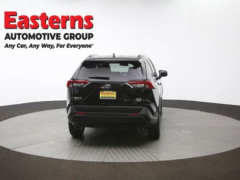 Used 2021 Toyota RAV4 XLE w/ Convenience Package image 39