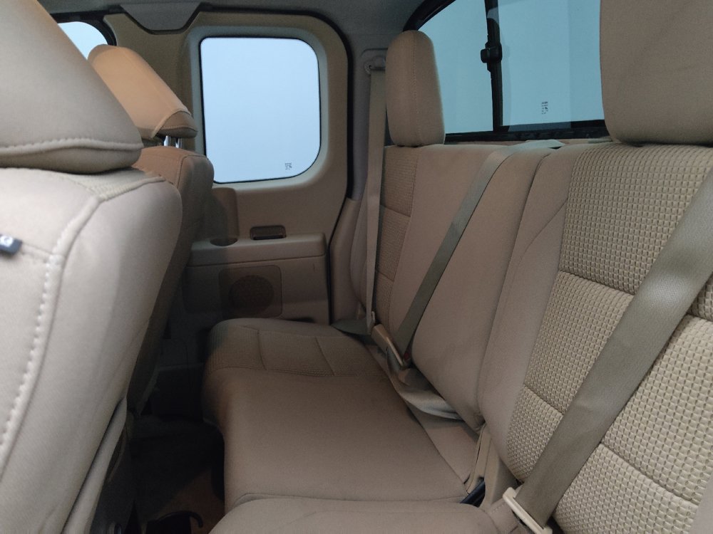 Used 2015 Nissan Titan SV w/ SV Value Truck Package AWD/4WD image 18