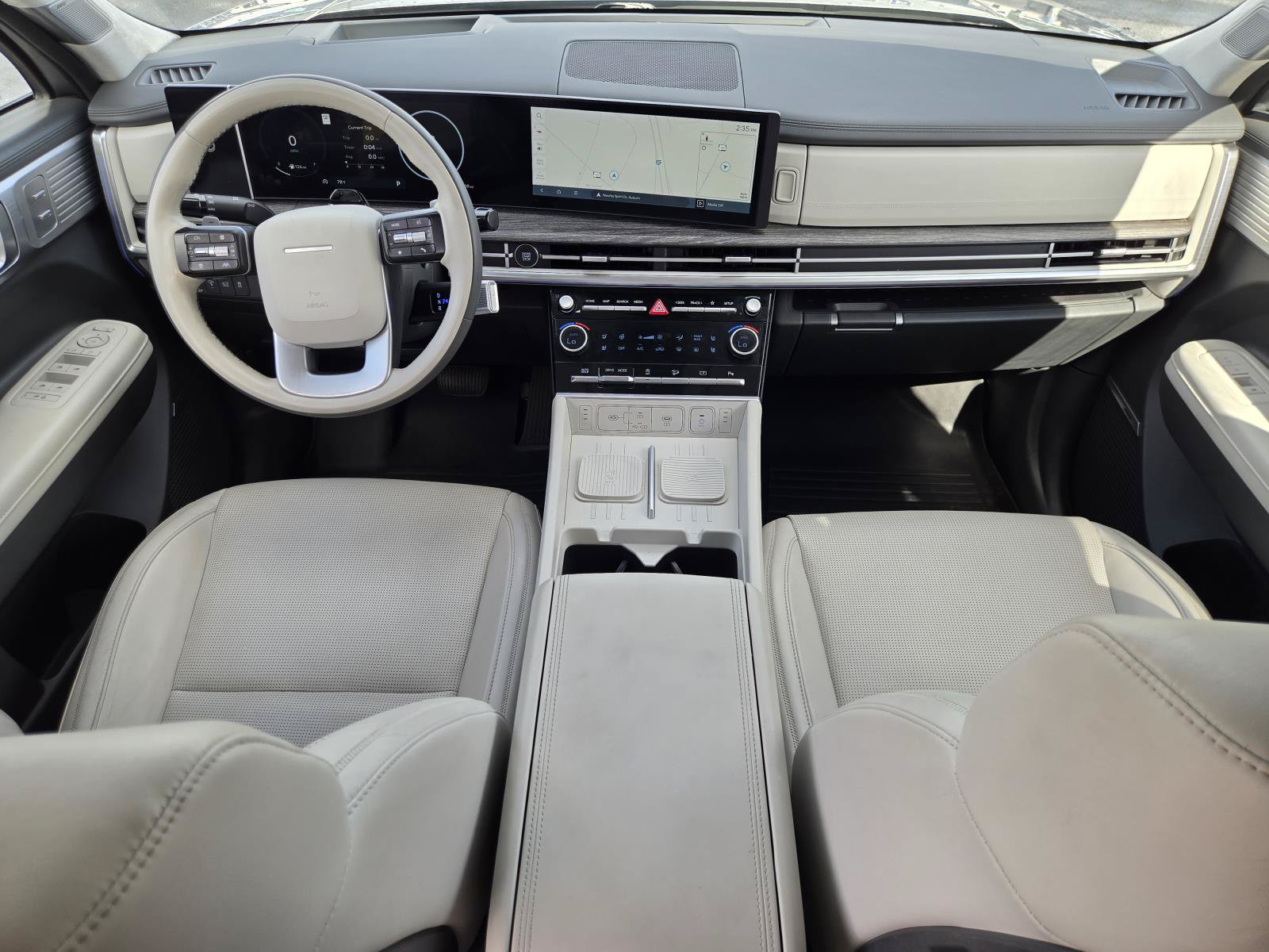 Used 2024 Hyundai Santa Fe Calligraphy FWD image 18