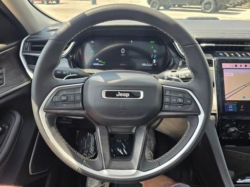Used 2022 Jeep Grand Cherokee Limited 4xe AWD/4WD image 25