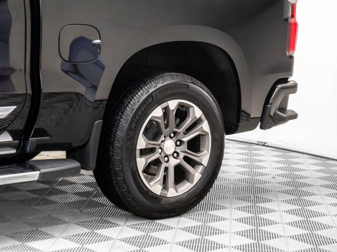 Used 2022 Chevrolet Silverado 1500 High Country w/ Z71 Off-Road Package image 34