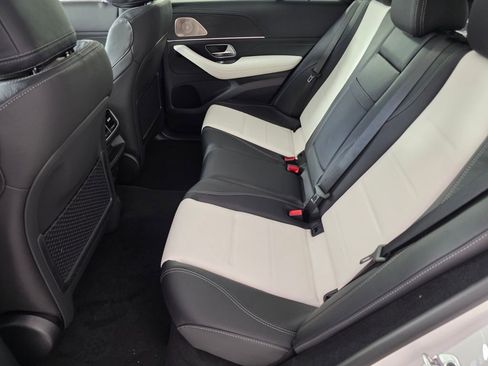 New 2026 Mercedes-Benz GLE 580 4MATIC image 11