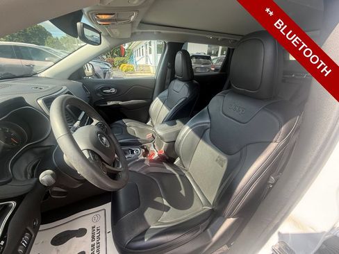Used 2022 Jeep Cherokee Latitude Lux w/ Sun & Sound Group AWD/4WD image 14