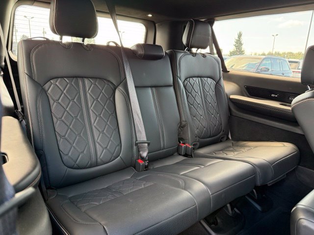 Used 2023 Jeep Grand Wagoneer L Series III w/ Rear Seat Video Group 1 AWD/4WD image 15
