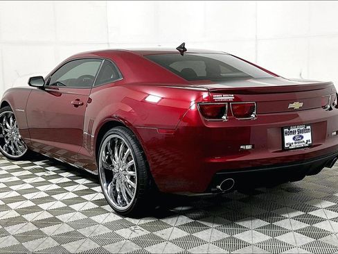 Used 2010 Chevrolet Camaro SS w/ RS Package image 10
